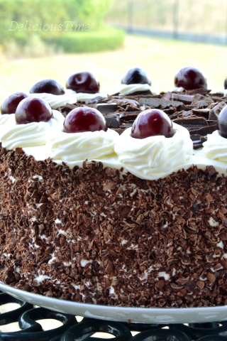 Tort Szwarcwaldzki (Black Forest Cake) gotowe