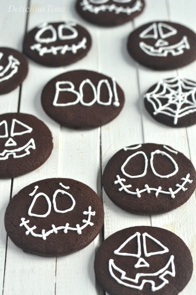 Ciasteczka kakaowe na Halloween gotowe