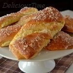 Drożdżówki z serem i kokosem