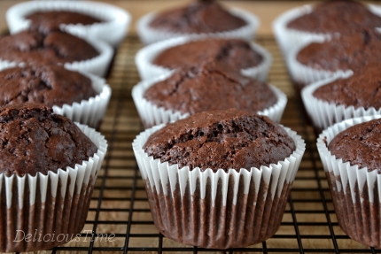 Kakaowe muffinki z czekoladą